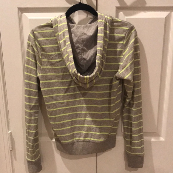 Forever 21 retro hoodie - Picture 2 of 3